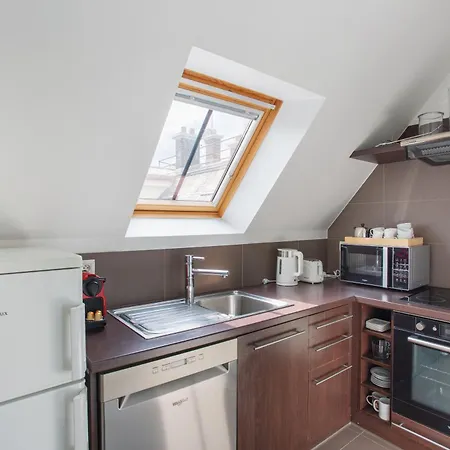 Climatise 1br Triangle D'or