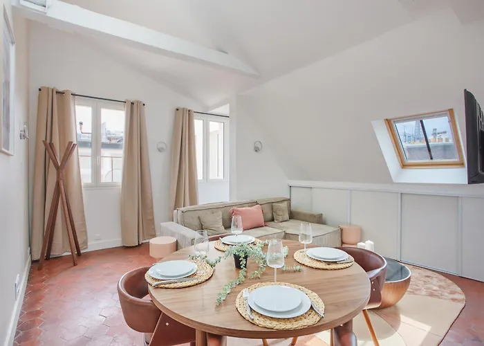 Climatise 1br Triangle D'or * Paris